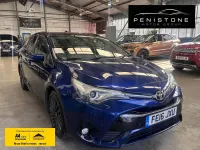 Used Toyota Avensis 143 HP (105 kW) 2016 Blue Estate