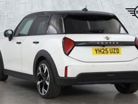 Used Mini Cooper Hatch 154 HP (113 kW) 2025 White Hatchback
