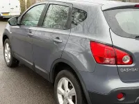 Usado Nissan Qashqai Tekna 150 CV (110 kW) 2009 Gris SUV