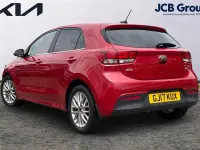 Used Kia Rio 99 HP (72 kW) 2017 Red Hatchback