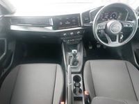 Used Audi A1 Design 95 HP (69 kW) 2023 White SUV
