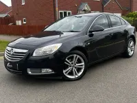 Second-hand Vauxhall Insignia 2012 Negru Hatchback