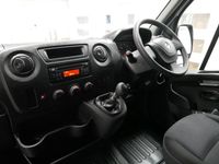 Used Renault Master Business 130 HP (95 kW) 2019 White Sedan