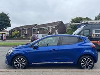 Used Renault Clio V Iconic 100 HP (73 kW) 2020 Blue Hatchback
