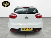 Used Kia Rio 85 HP (62 kW) 2013 White Hatchback
