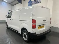 Used Citroën Dispatch 100 HP (73 kW) 2023 White MPV