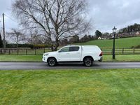Used Toyota HiLux 150 HP (110 kW) 2021 White Pickup