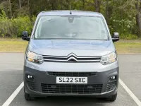Usado Citroën Berlingo 100 CV (73 kW) 2022 Gris Monovolumen