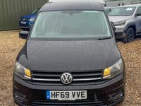 Begagnad VW Caddy Highline 102 HK (75 kW) 2019 Svart Minibuss