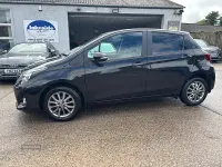 Used Toyota Yaris 99 HP (72 kW) 2016 Black Hatchback
