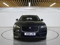 Używany Jaguar F-Pace Prestige 180 KM (132 kW) 2018 Czarny SUV