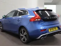 Used Volvo V40 R-Design 122 HP (89 kW) 2019 Blue Hatchback