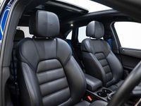 Used Porsche Macan 440 HP (323 kW) 2023 Blue SUV