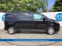 Second-hand Vauxhall Vivaro Sportive 145 CP (106 kW) 2021 Negru Monovolum