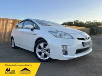 Used Toyota Prius 136 HP (100 kW) 2010 White Hatchback