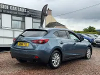 Used Mazda 3 120 HP (88 kW) 2014 Blue Hatchback