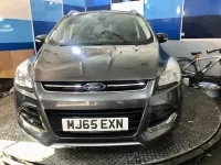 Usado Ford Kuga Titanium 150 HP (110 kW) 2015 Cinzento SUV