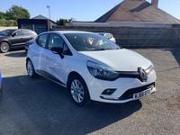 Used Renault Clio IV Play 2017 White Hatchback
