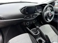 Used Fiat Tipo Cross 100 HP (73 kW) 2022 Silver Hatchback