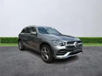 Usado Mercedes GLC300e AMG line 2022 Gris Familiar