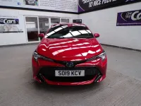 Used Toyota Corolla Design 122 HP (89 kW) 2019 Red Hatchback