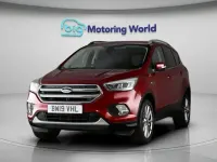 Gebraucht Ford Kuga Titanium 120 PS (88 kW) 2019 Rot SUV