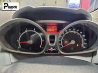 Used Ford Fiesta Zetec 81 HP (59 kW) 2010 White Hatchback