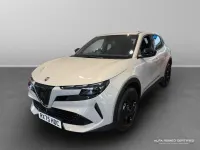 Ny Alfa Romeo Junior 134 HK (98 kW) 2026 Vit SUV