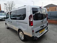 Używany Renault Trafic 2021 Srebrny
