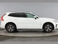 Used Volvo XC60 Momentum 247 HP (181 kW) 2022 White SUV