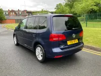 Usado VW Touran SE 140 HP (102 kW) 2011 Azul Monovolume