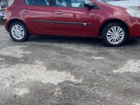 Used Renault Clio 98 HP (72 kW) 2010 Red Hatchback