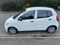 Used Hyundai i10 Classic 83 HP (61 kW) 2014 White Hatchback