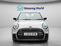 Używany Mini Cooper Hatch 136 KM (100 kW) 2023 Szary Hatchback