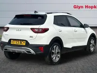 Used Kia Stonic GT-Line 118 HP (86 kW) 2023 White SUV