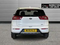 Second-hand Kia Niro 139 CP (102 kW) 2018 Alb SUV