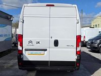 Usado Citroën Relay 140 HP (102 kW) 2024 Branco Van