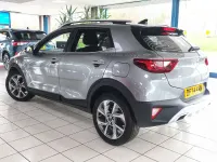 Usado Kia Stonic GT-Line S 2024 Gris SUV