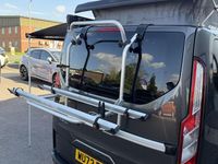Begagnad Ford Transit Custom Limited 130 HK (95 kW) 2022 Grå Minibuss
