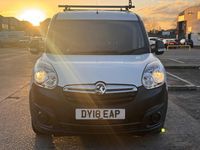 Used Vauxhall Combo drive 95 HP (69 kW) 2018 White Van