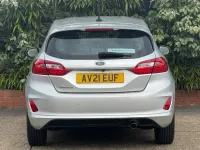 Usado Ford Fiesta Sport 2021 Plateado Utilitario