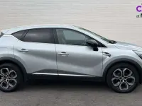 Używany Renault Captur Techno 91 KM (66 kW) 2024 Szary SUV