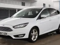 Begagnad Ford Focus Zetec 125 HK (91 kW) 2018 Vit Halvkombi