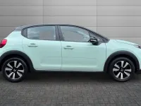 Used Citroën C3 Feel 68 HP (50 kW) 2017 Almond green Hatchback