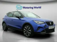 Begagnad Seat Arona FR 116 HK (85 kW) 2024 Blå SUV