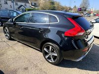 Used Volvo V40 R-Design 122 HP (89 kW) 2017 Black Hatchback