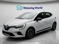 Used Renault Clio V Evolution 145 HP (106 kW) 2023 White Hatchback