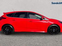 Used Ford Focus Zetec 125 HP (91 kW) 2015 Red Hatchback