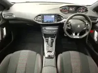Gebraucht Peugeot 308 GT-line 131 PS (96 kW) 2019 Weiß Kleinwagen