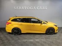 Used Ford Focus ST 250 HP (183 kW) 2017 Yellow Estate